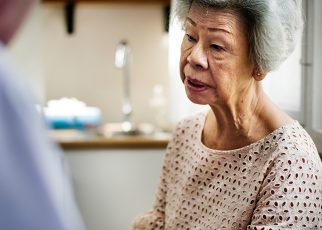 Mengenal Kehilangan Pendengaran Terkait Demensia