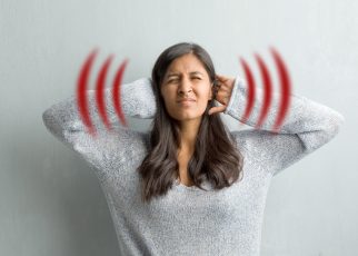 Menderita Tinnitus Apakah Juga Berarti Menderita Gangguan Pendengaran?