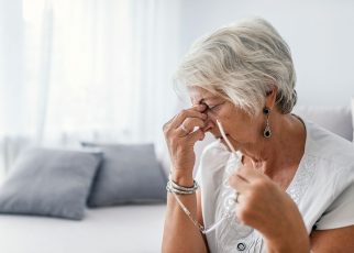Risiko Demensia Dapat Berkurang Dengan Mengatasi Gangguan Pendengaran