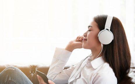 Risiko Gangguan Pendengaran Karena Penggunaan Headphone