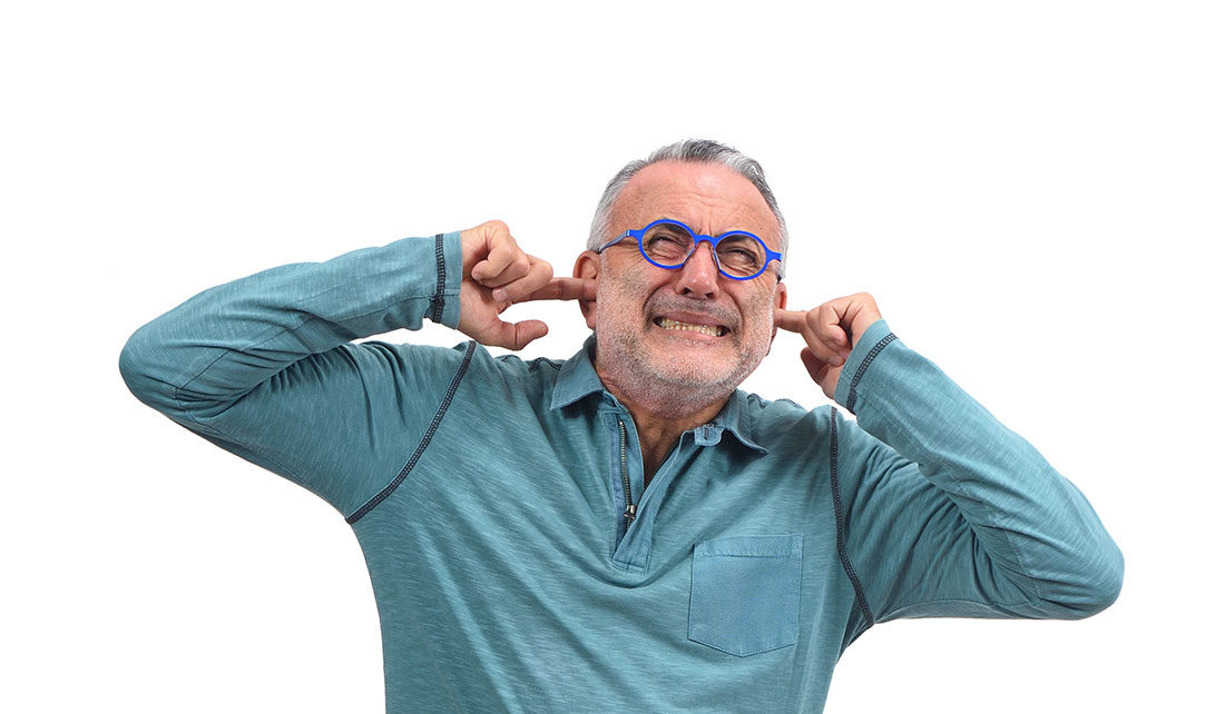 Mengatasi Gangguan Pendengaran (Hearing Impaired) Pada Lansia