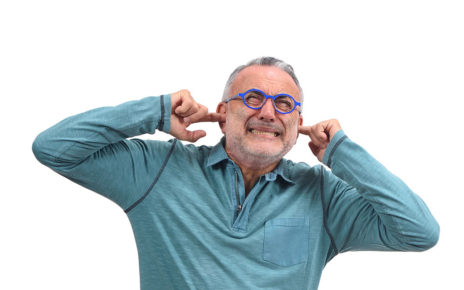 Mengatasi Gangguan Pendengaran (Hearing Impaired) Pada Lansia