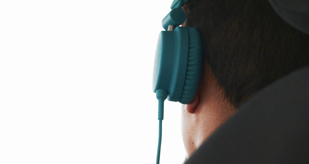 Bahaya Headphone Untuk Kesehatan Telinga