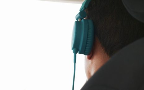 Bahaya Headphone Untuk Kesehatan Telinga