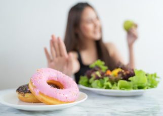 Hindari Makanan Ini Untuk Mencegah Gangguan Pendengaran