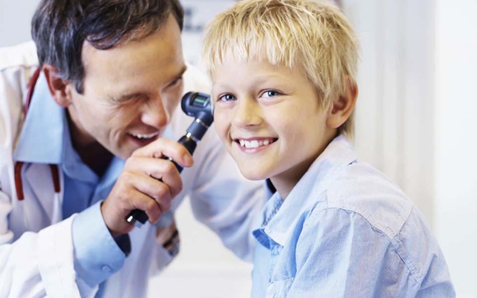 Gangguan Pendengaran Pada Anak : Penyebab, Gejala dan Cara Penanganannya