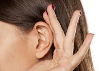 Kapan Saat yang Tepat Untuk Mengatasi Masalah Pendengaran?