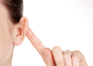 Tinnitus Dan Kotoran Telinga, Apakah Saling Terkait?