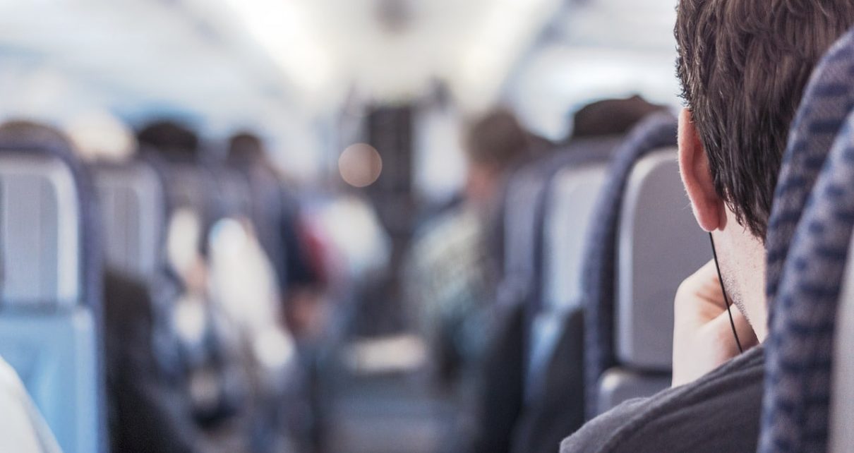 10 Tips Untuk Penderita Tinnitus Ketika Bepergian
