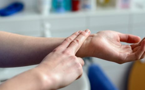 Mengenal Apa Itu Tinitus Berdenyut (Pulsatile Tinnitus)