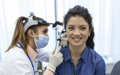 Pentingnya Pemeriksaan Pendengaran Secara Berkala